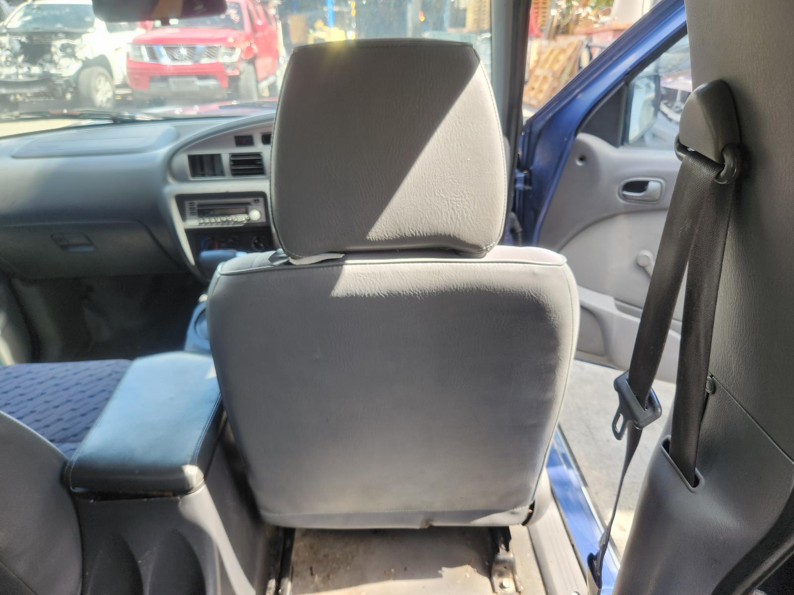 View Mazda Bravo 2006  