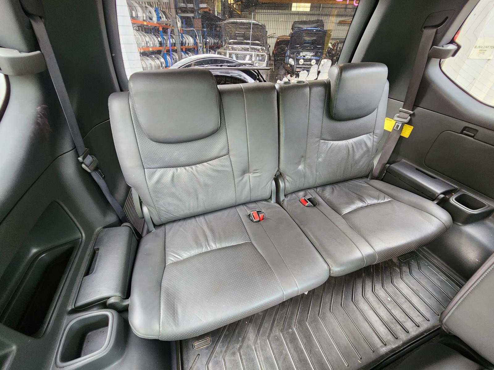 Toyota Prado 2006 4 Door Station Wagon View Toyota Prado 2006 4 Door Station Wagon