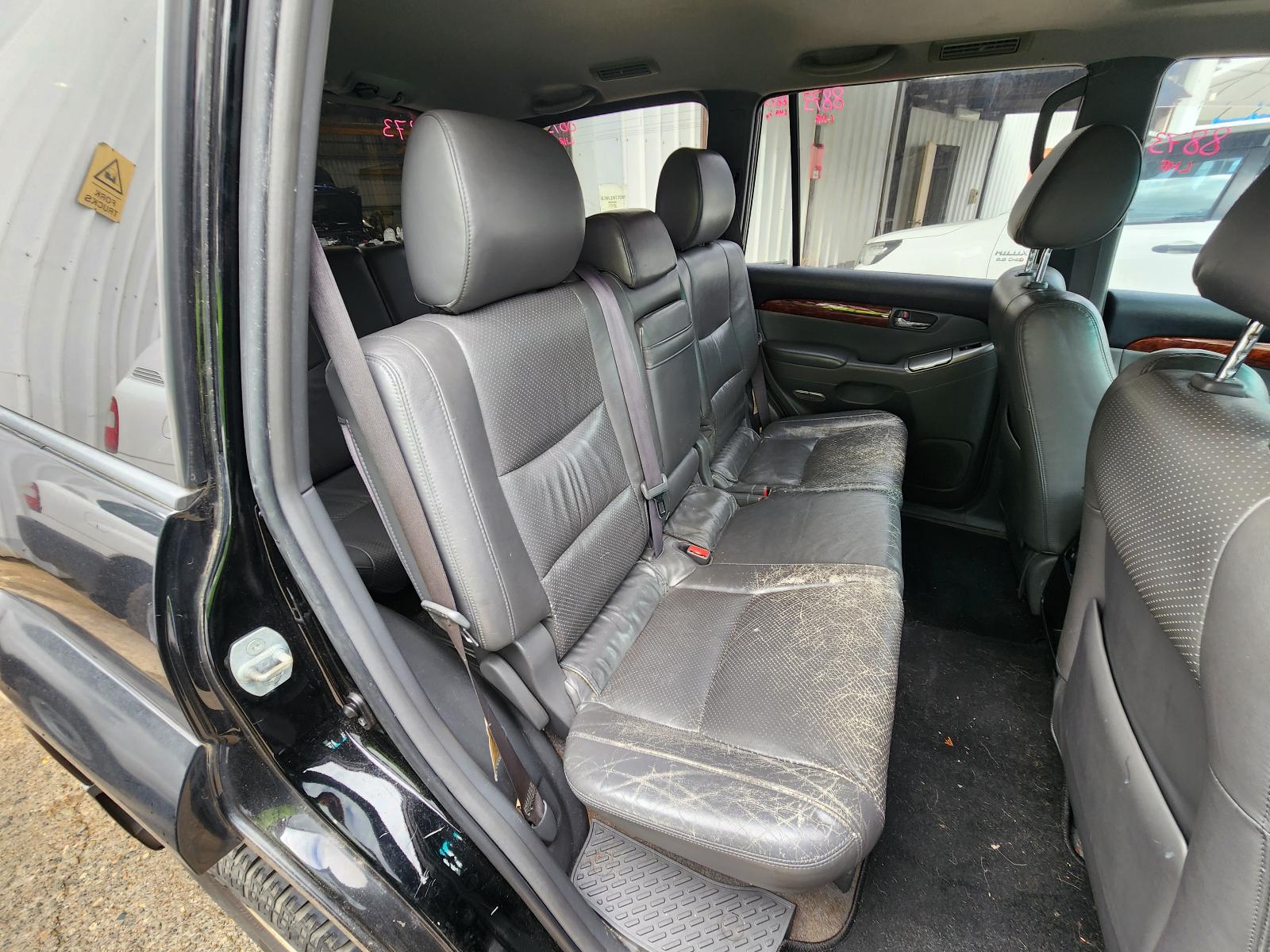 Toyota Prado 2006 4 Door Station Wagon View Toyota Prado 2006 4 Door Station Wagon