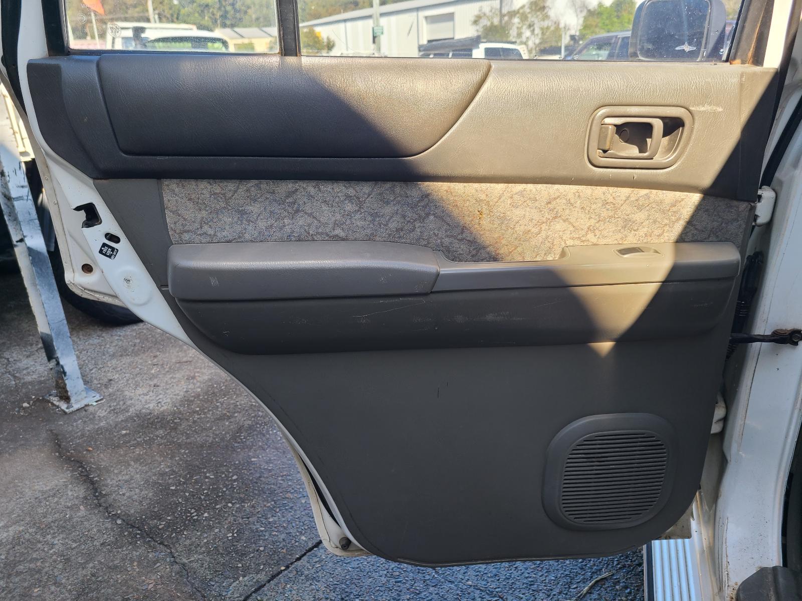 View Nissan Patrol 1999 4 Door Station Wagon