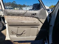 View Nissan Patrol 1999 4 Door Station Wagon