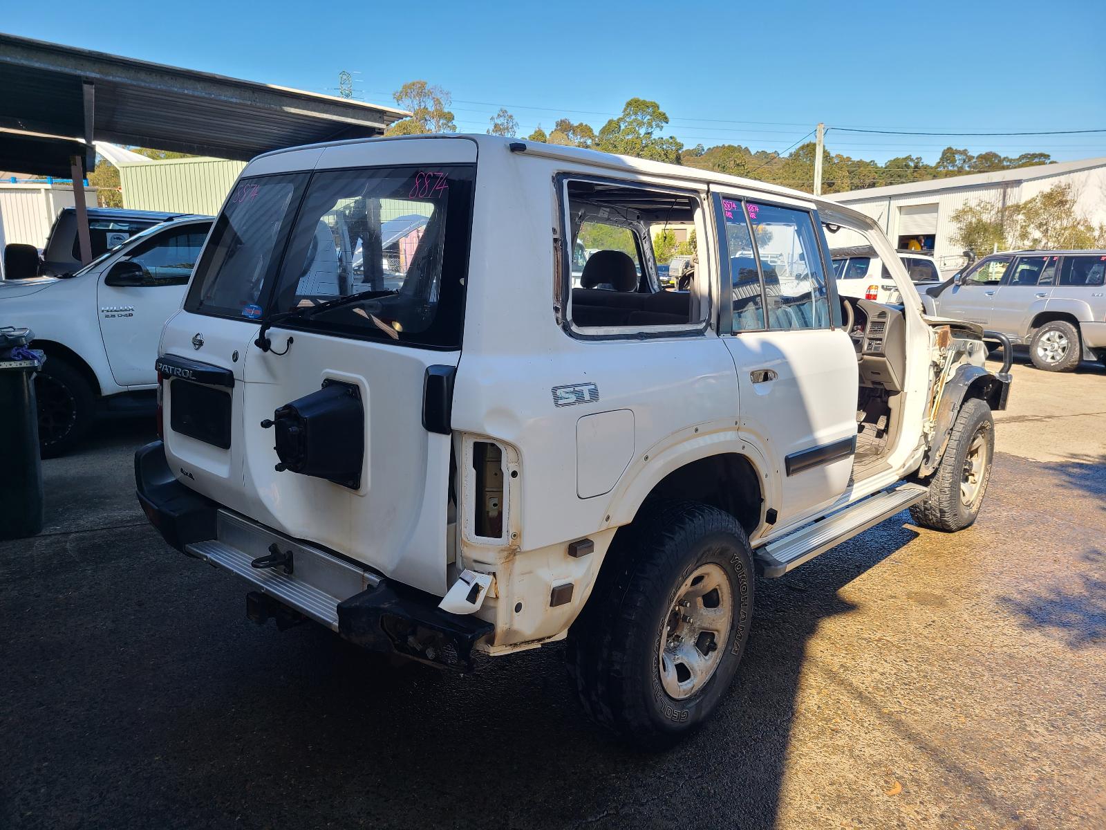 View Nissan Patrol 1999 4 Door Station Wagon