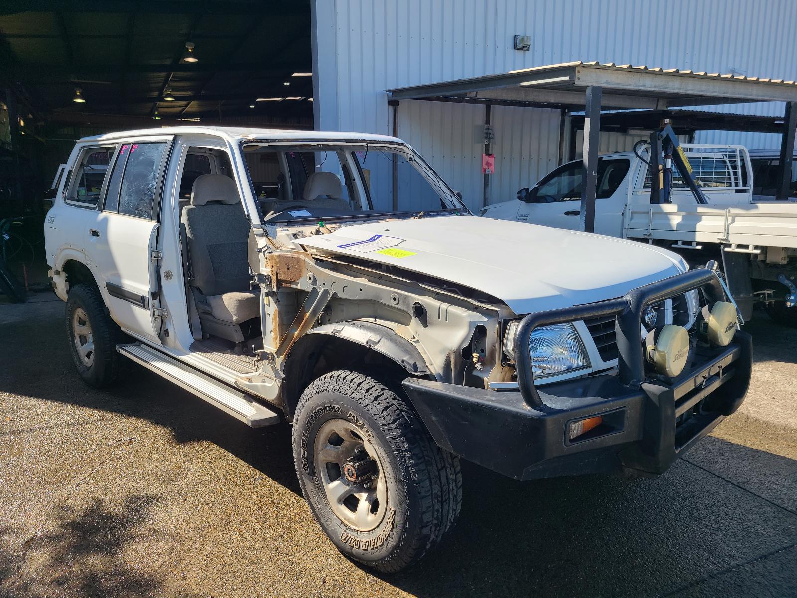 View Nissan Patrol 1999 4 Door Station Wagon