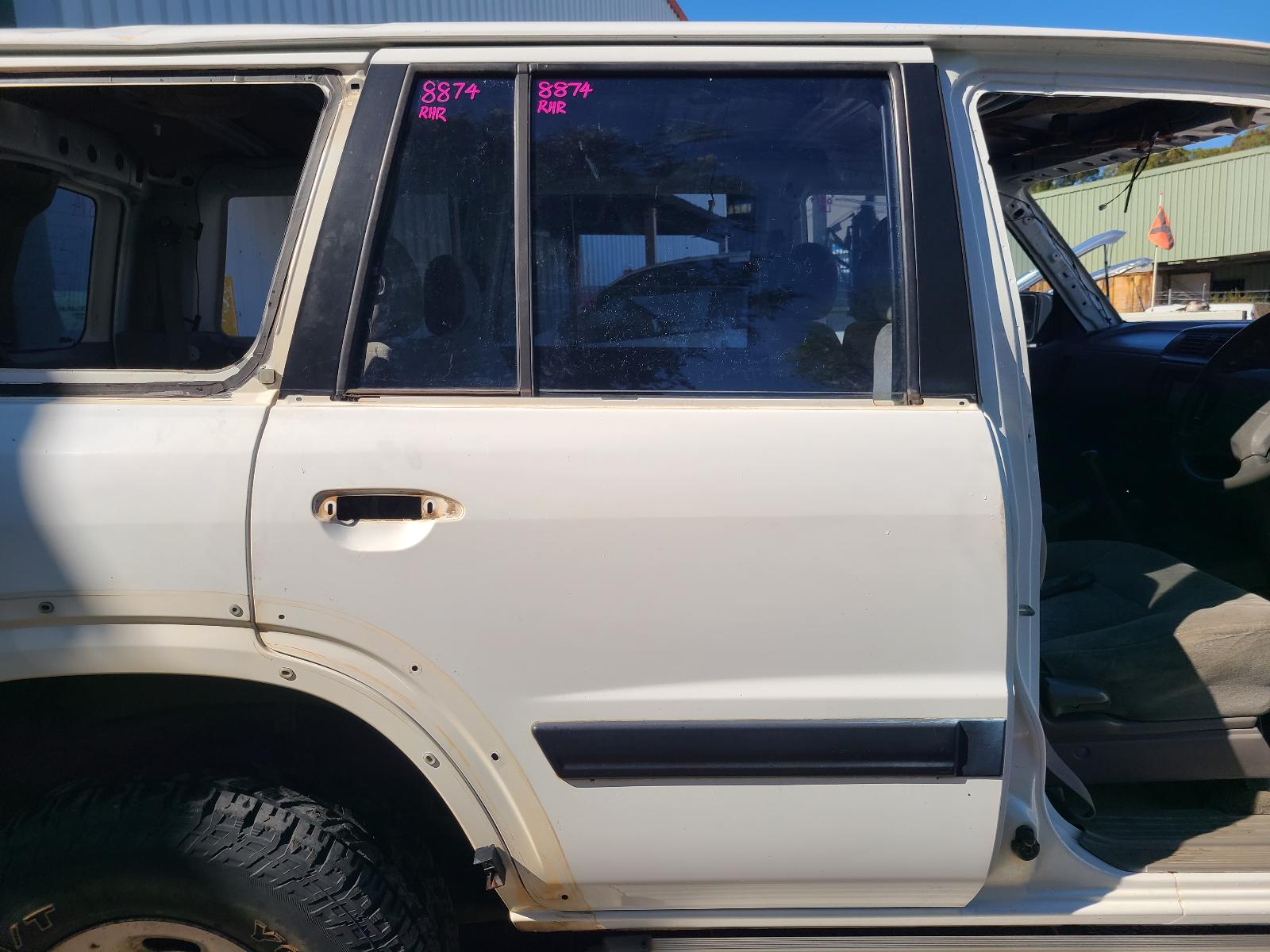 View Nissan Patrol 1999 4 Door Station Wagon