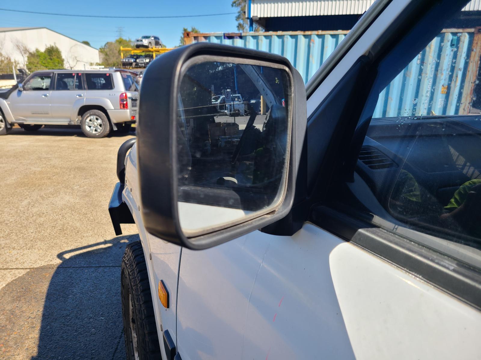 View Nissan Patrol 1999 4 Door Station Wagon