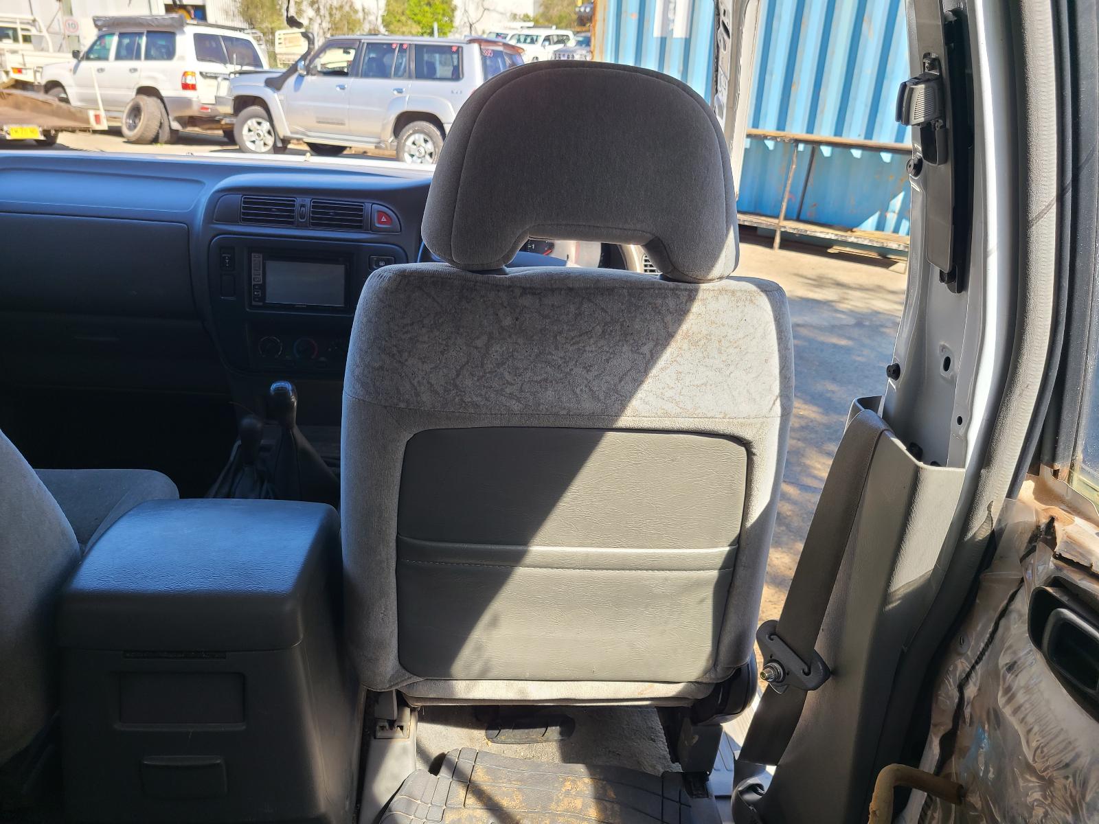 View Nissan Patrol 1999 4 Door Station Wagon