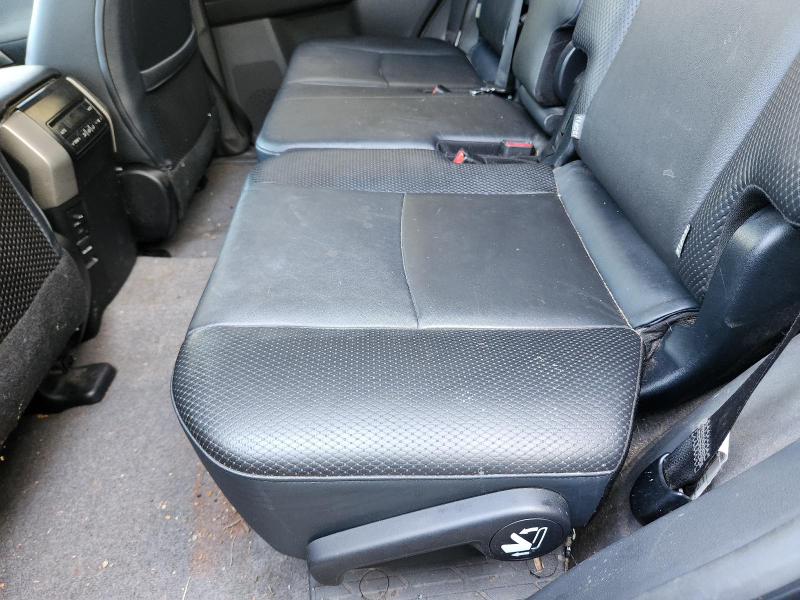 View Toyota Prado 2013 4 Door Station Wagon