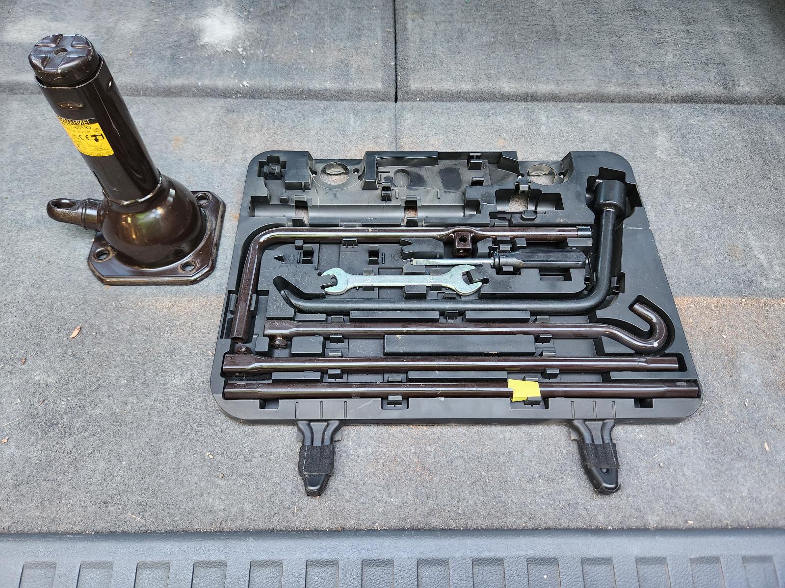 View Toyota Prado 2013 4 Door Station Wagon