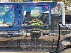 View Nissan Navara 2013 4 Door Utility