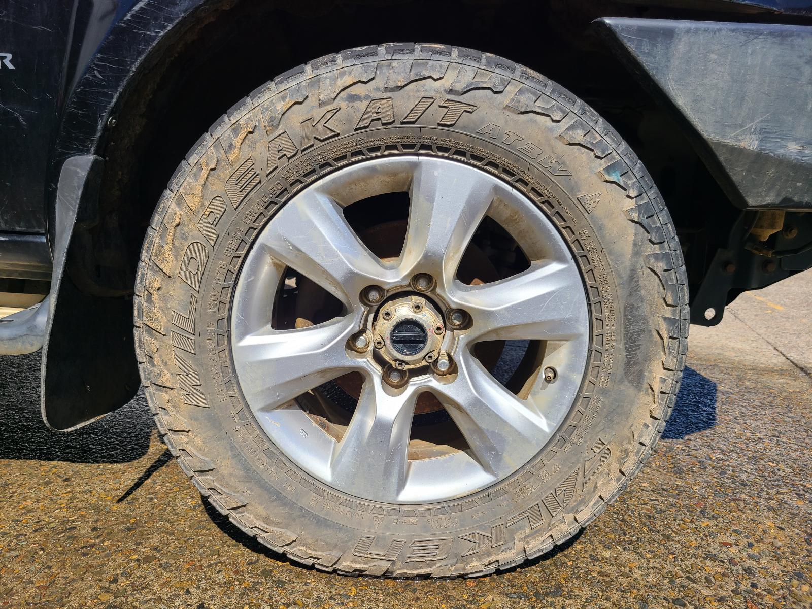 View Nissan Navara 2013 4 Door Utility