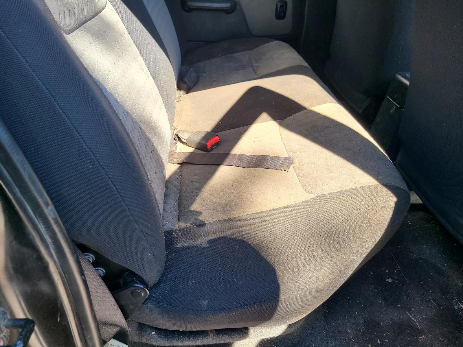View Nissan Navara 2013 4 Door Utility