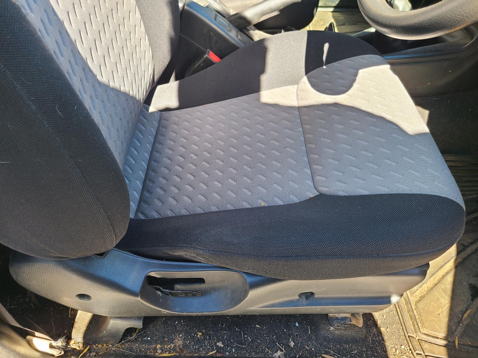 View Nissan Navara 2013 4 Door Utility