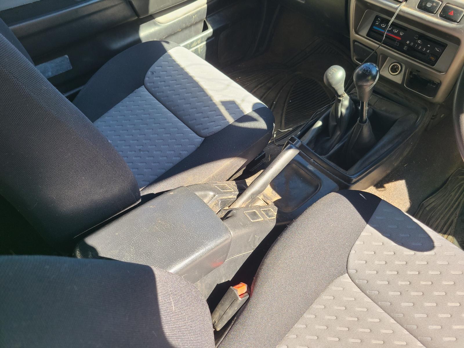 View Nissan Navara 2013 4 Door Utility