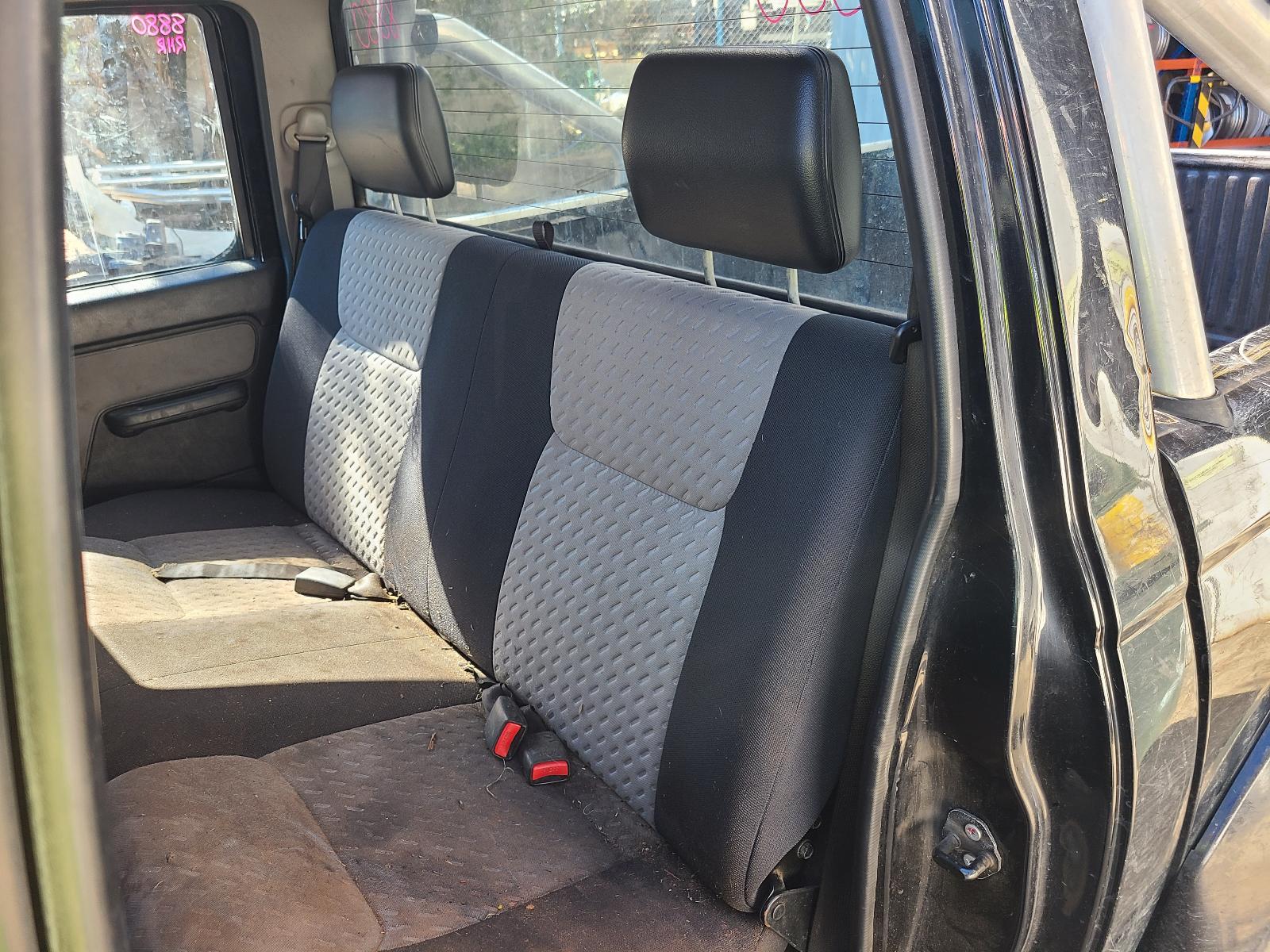 View Nissan Navara 2013 4 Door Utility