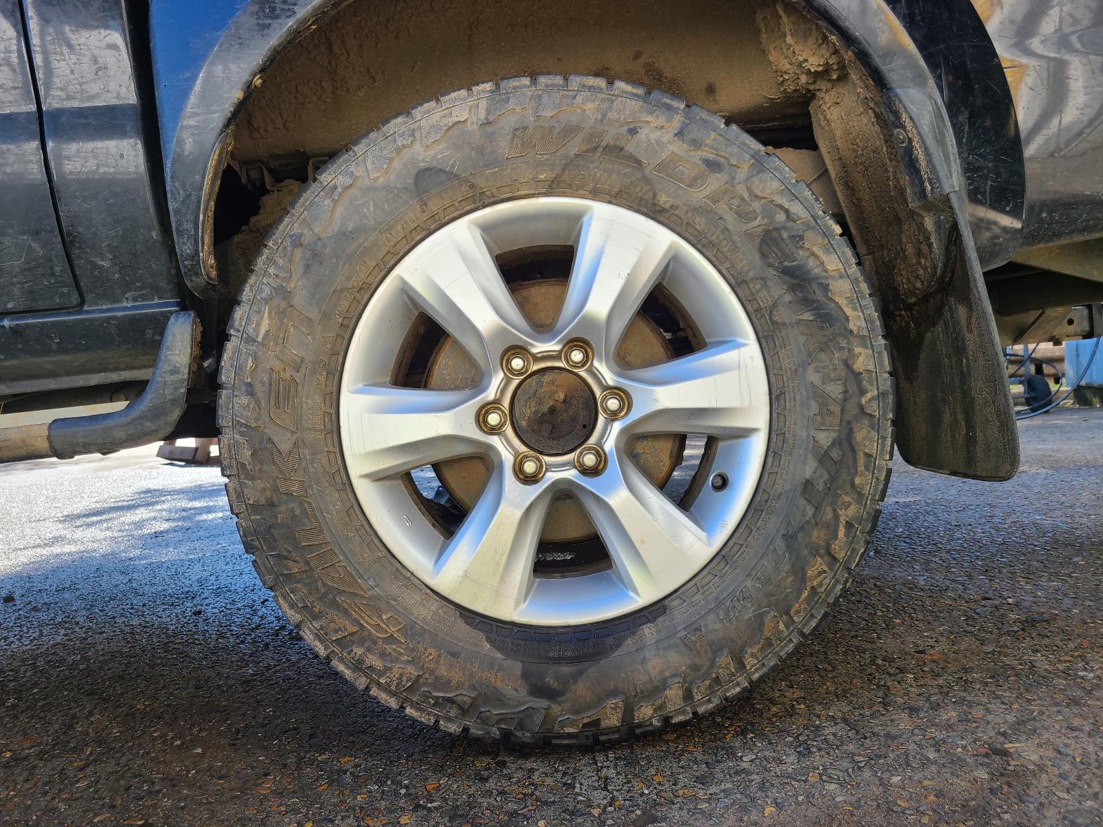 View Nissan Navara 2013 4 Door Utility