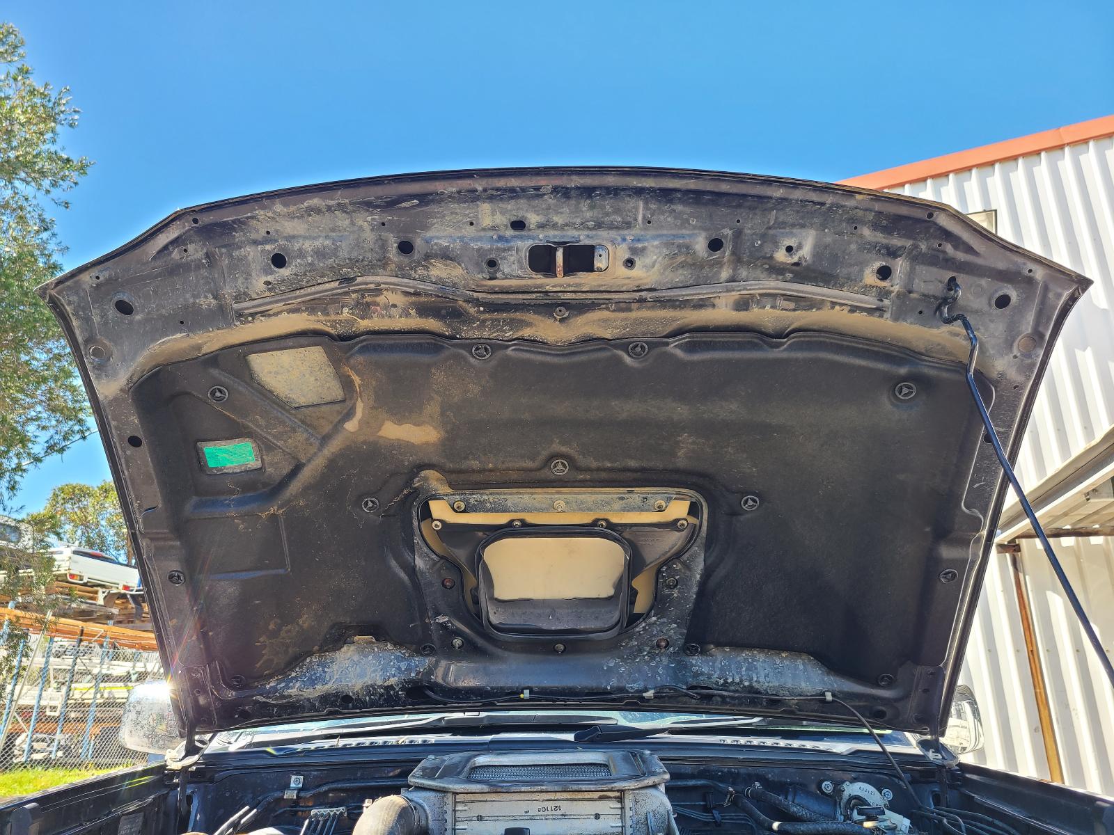 View Nissan Navara 2013 4 Door Utility