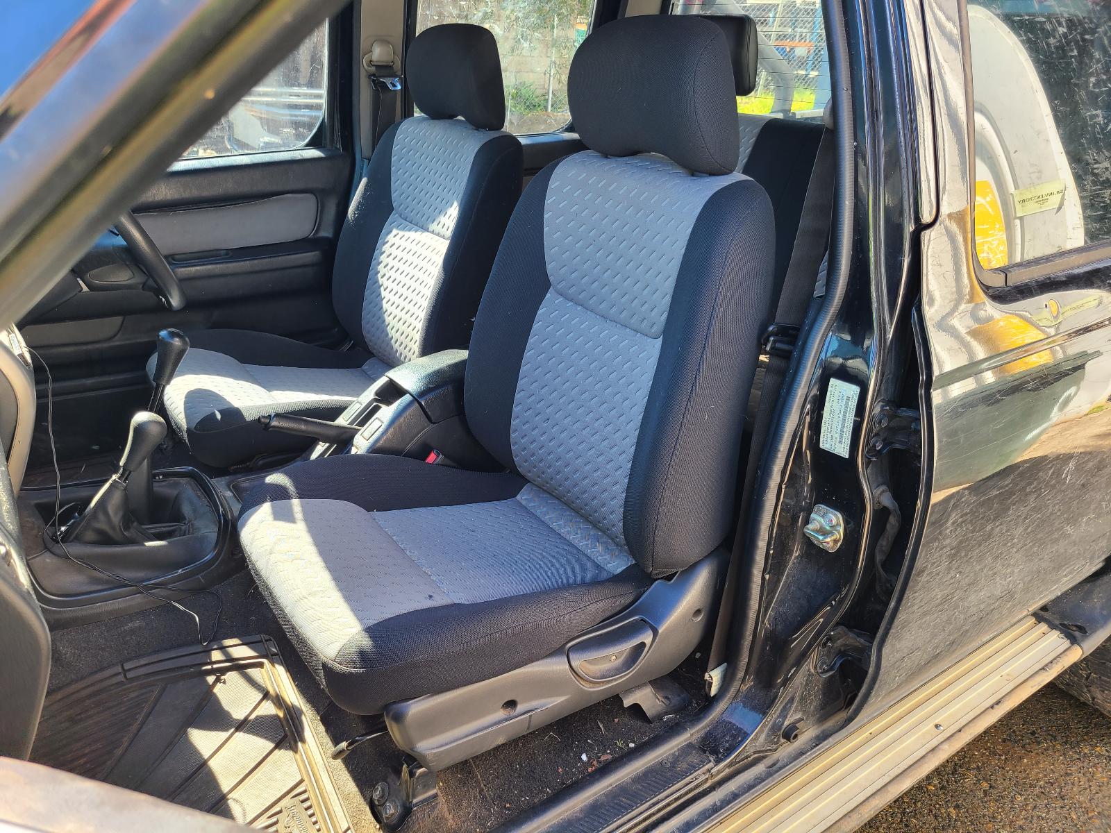 View Nissan Navara 2013 4 Door Utility