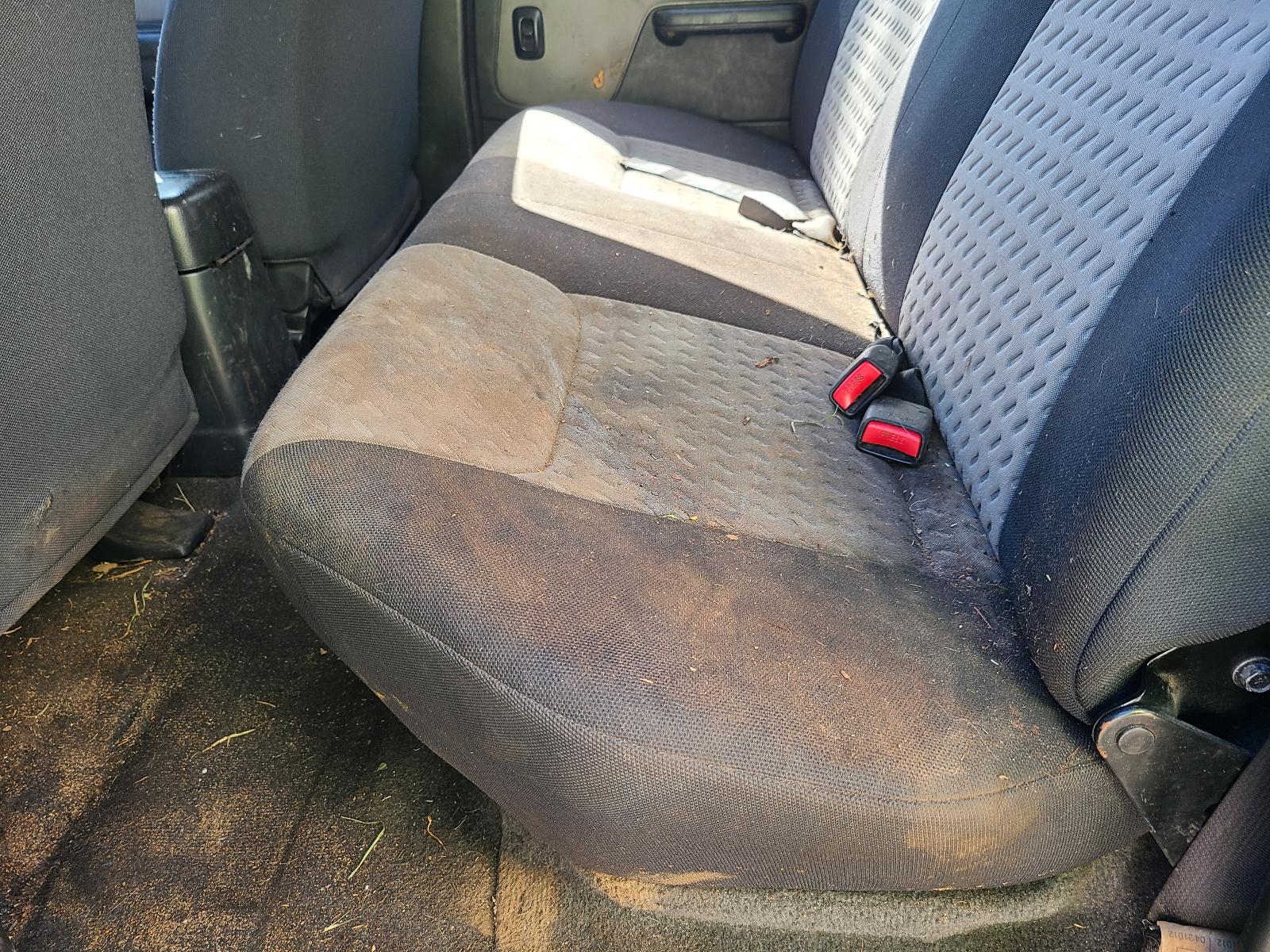 View Nissan Navara 2013 4 Door Utility