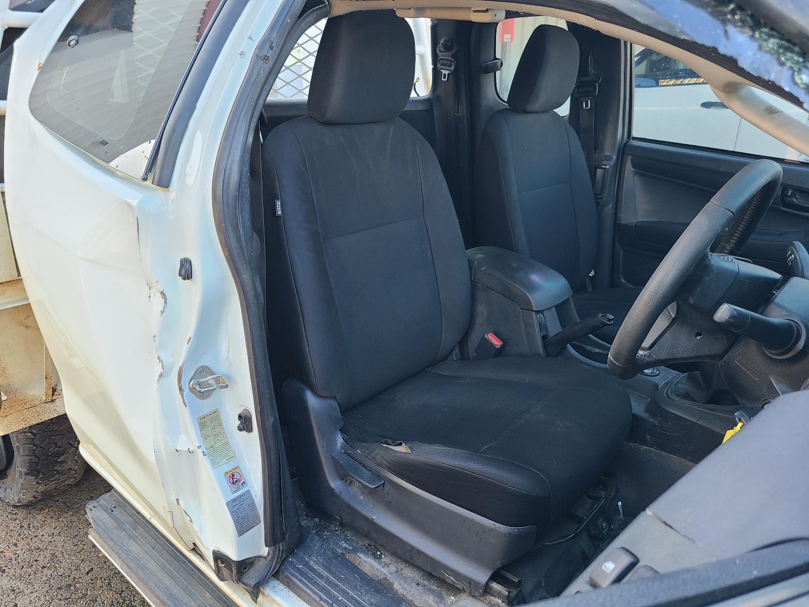 View Isuzu Dmax 2016 2 Door Pickup