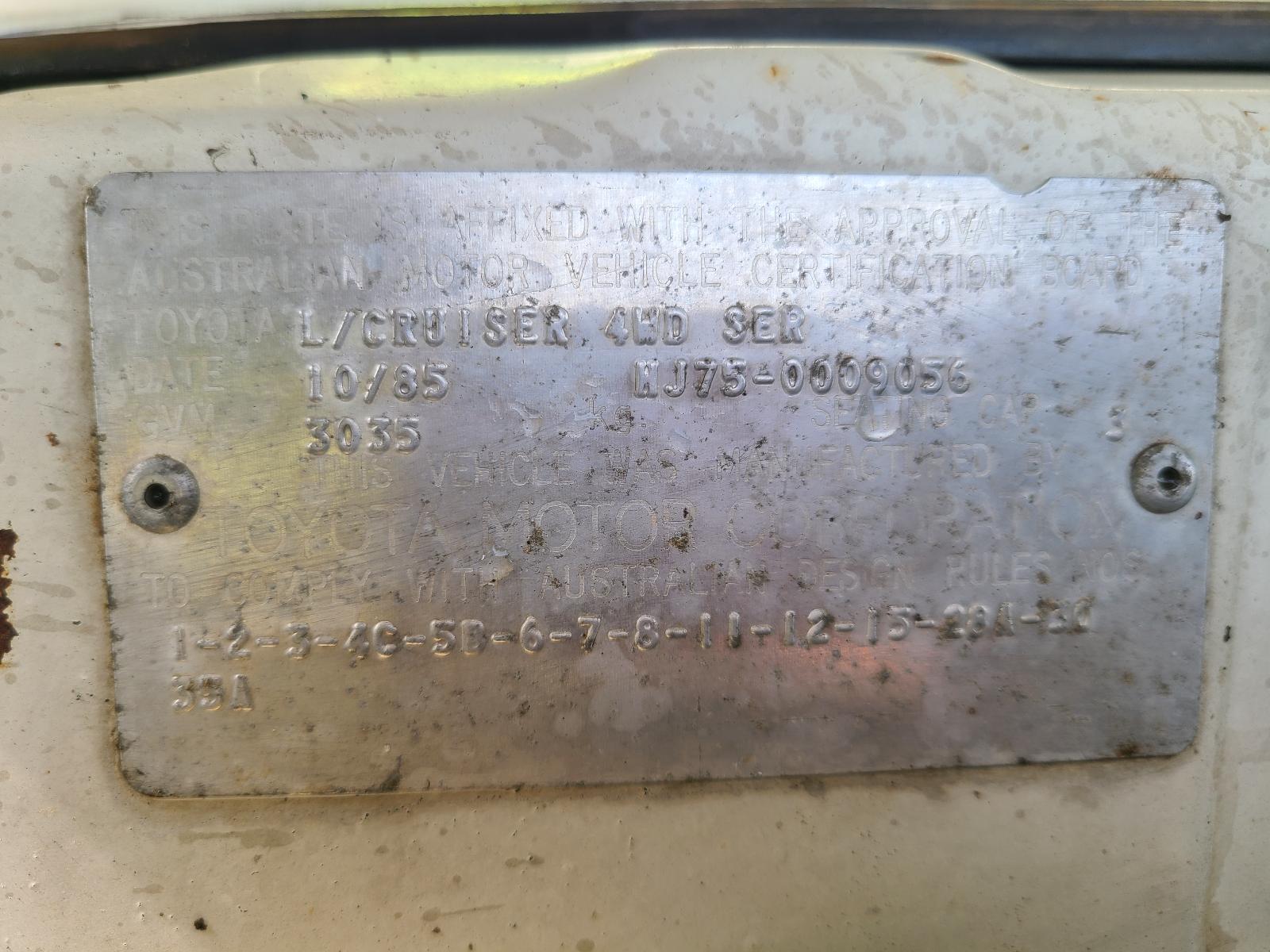 View Toyota Landcruiser 1985 2 Door Utility