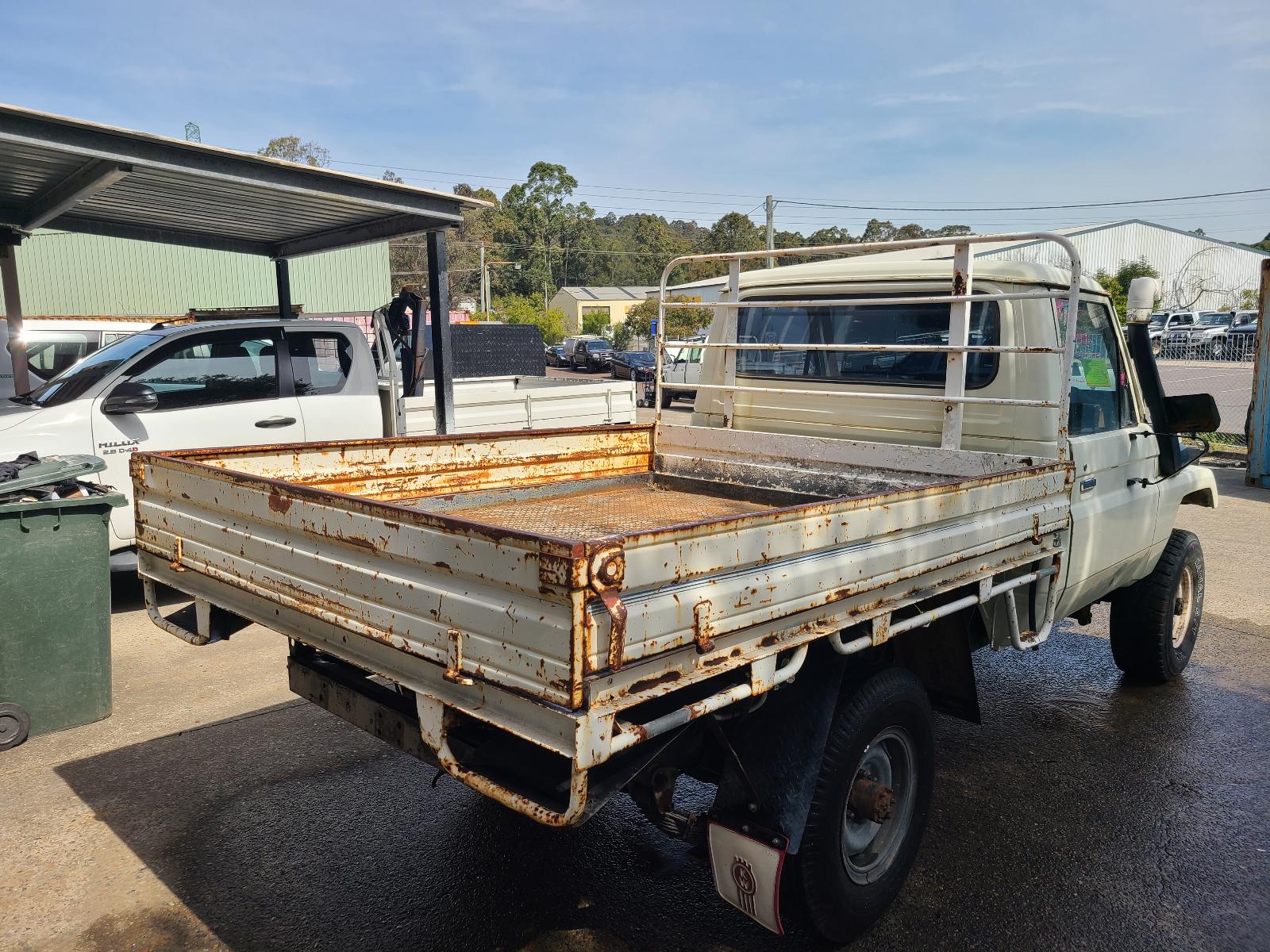 View Toyota Landcruiser 1985 2 Door Utility