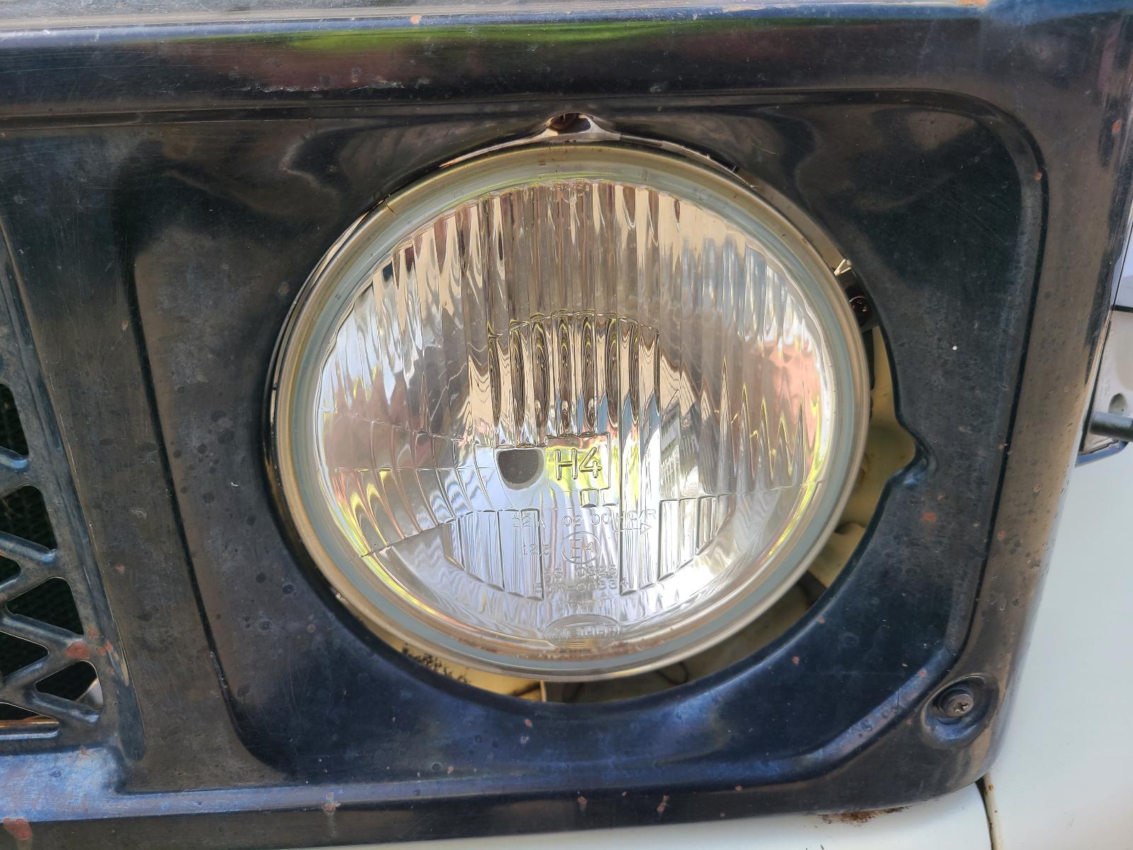 View Toyota Landcruiser 1985 2 Door Utility
