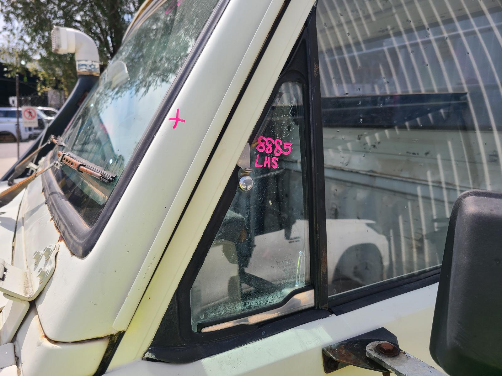 View Toyota Landcruiser 1985 2 Door Utility