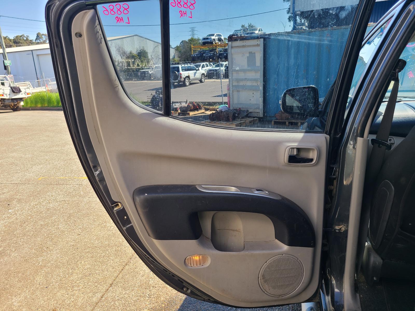 View Mitsubishi Triton 2013 4 Door Utility