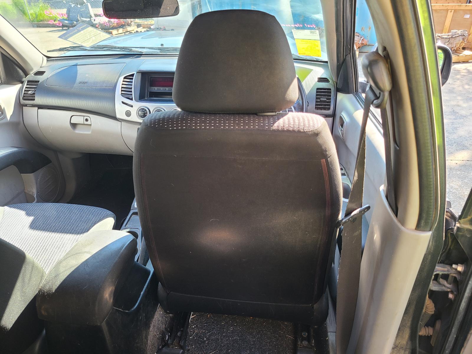 View Mitsubishi Triton 2013 4 Door Utility