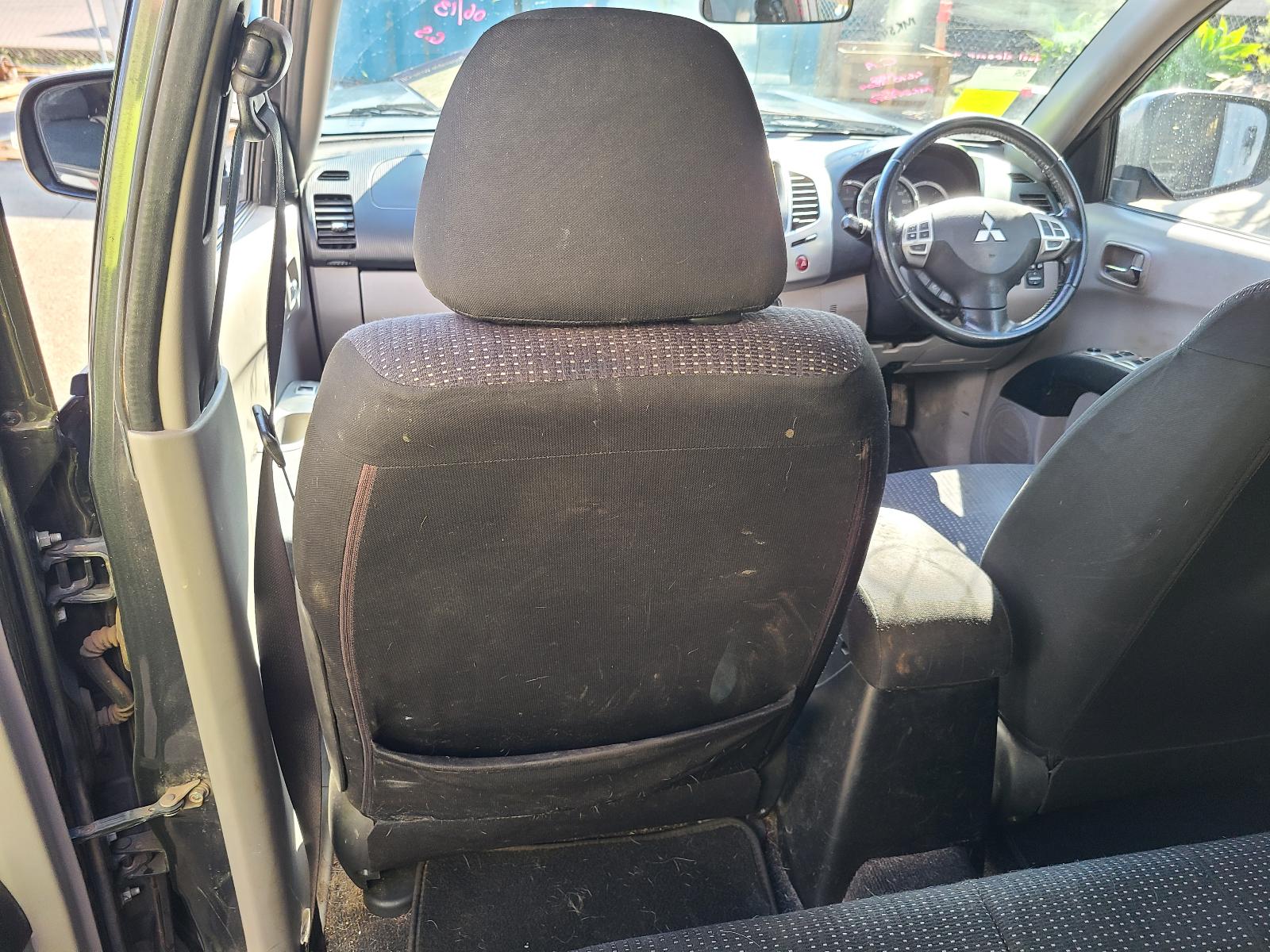 View Mitsubishi Triton 2013 4 Door Utility