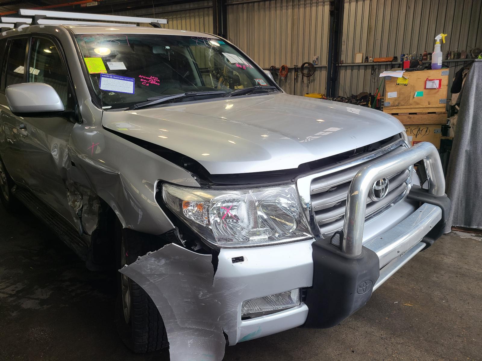 View Toyota Landcruiser 2011  