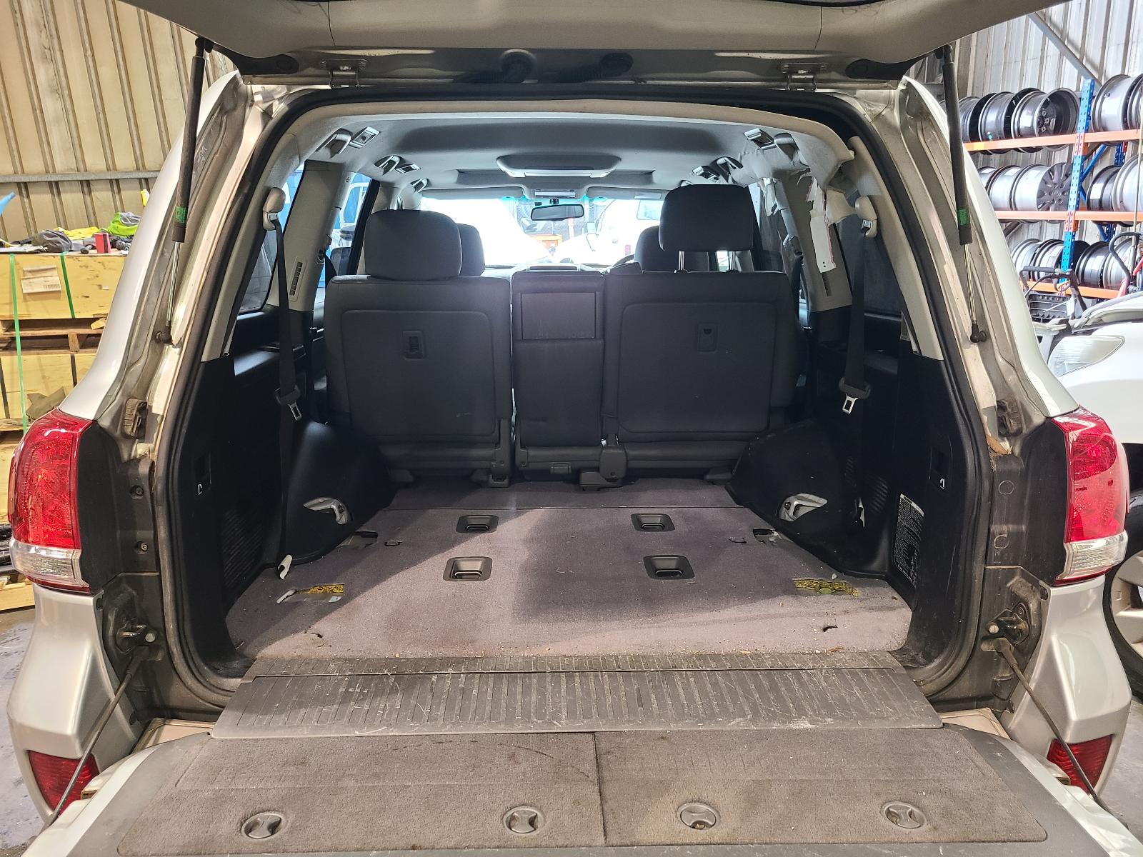 View Toyota Landcruiser 2011  