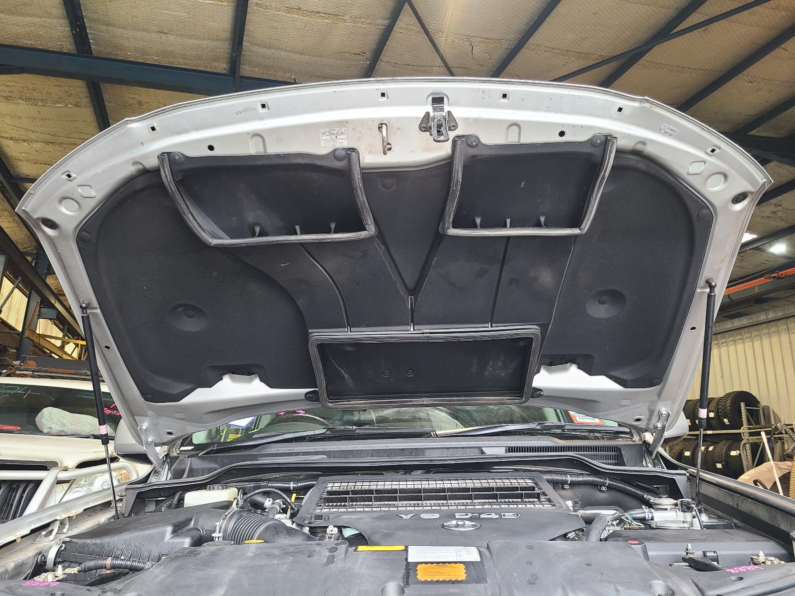 View Toyota Landcruiser 2011  