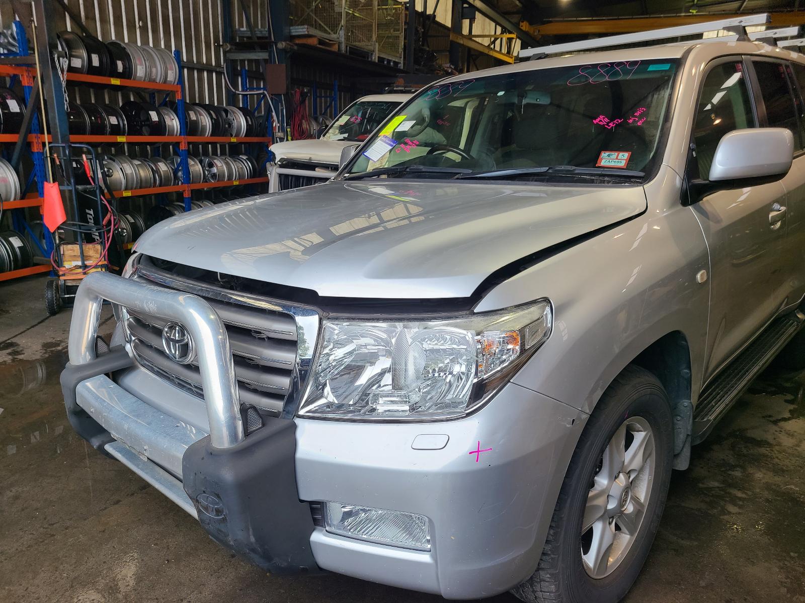 View Toyota Landcruiser 2011  