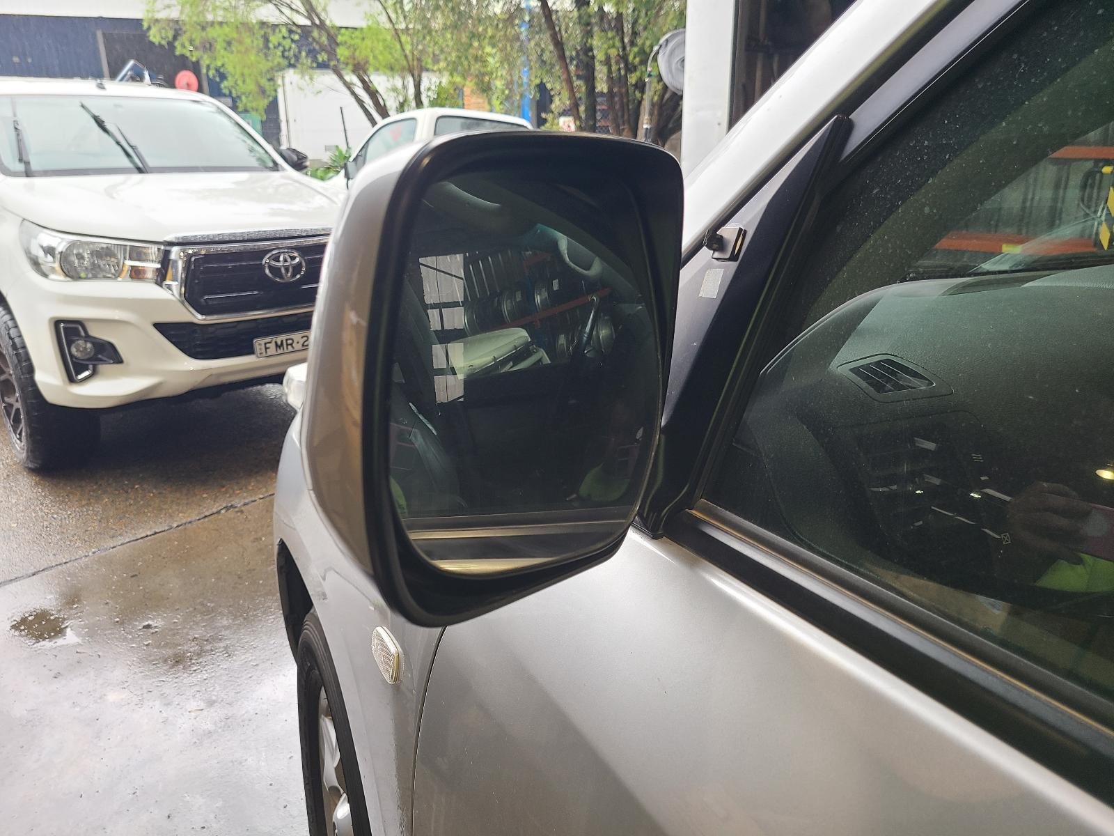View Toyota Landcruiser 2011  