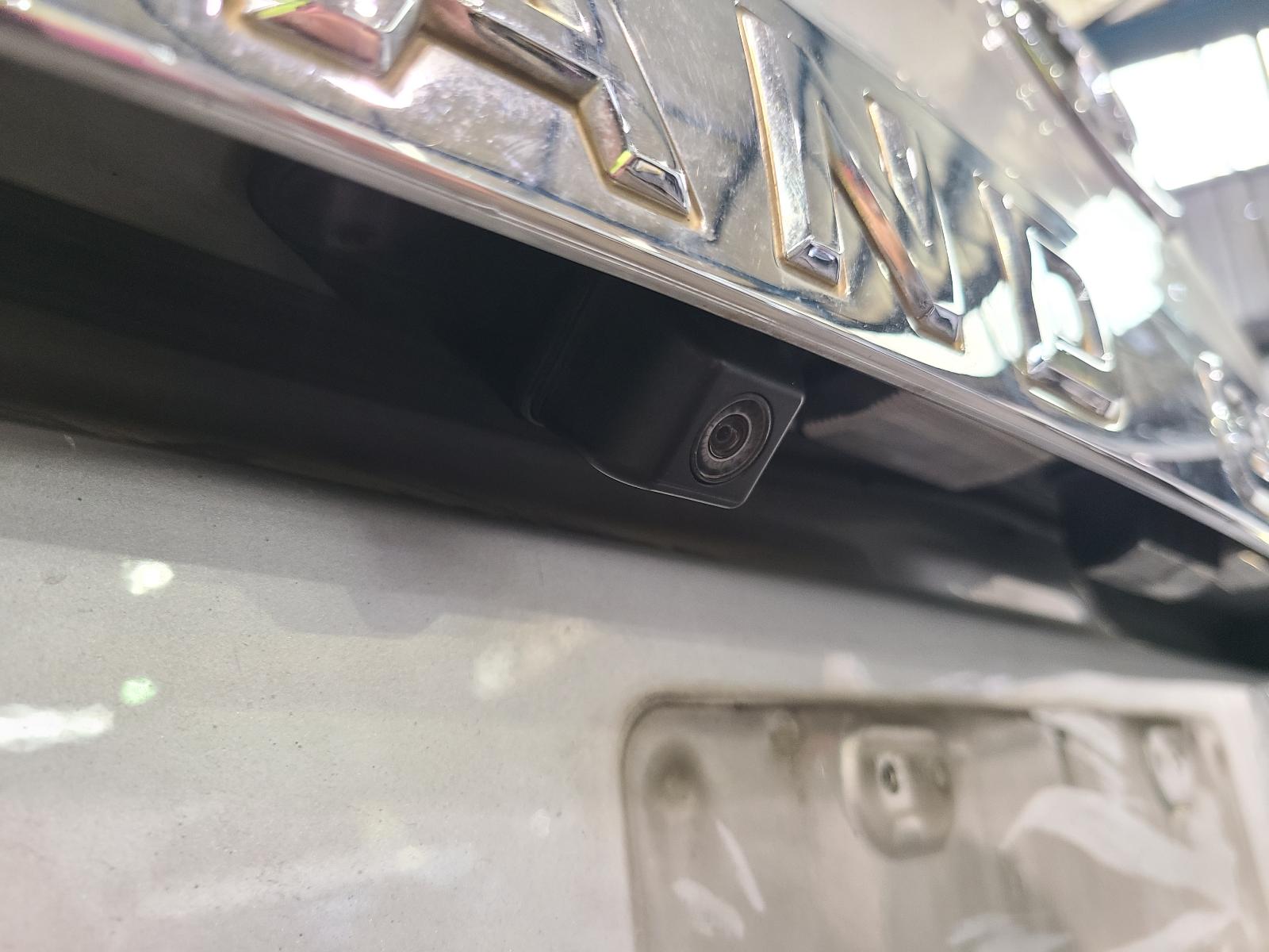 View Toyota Landcruiser 2011  