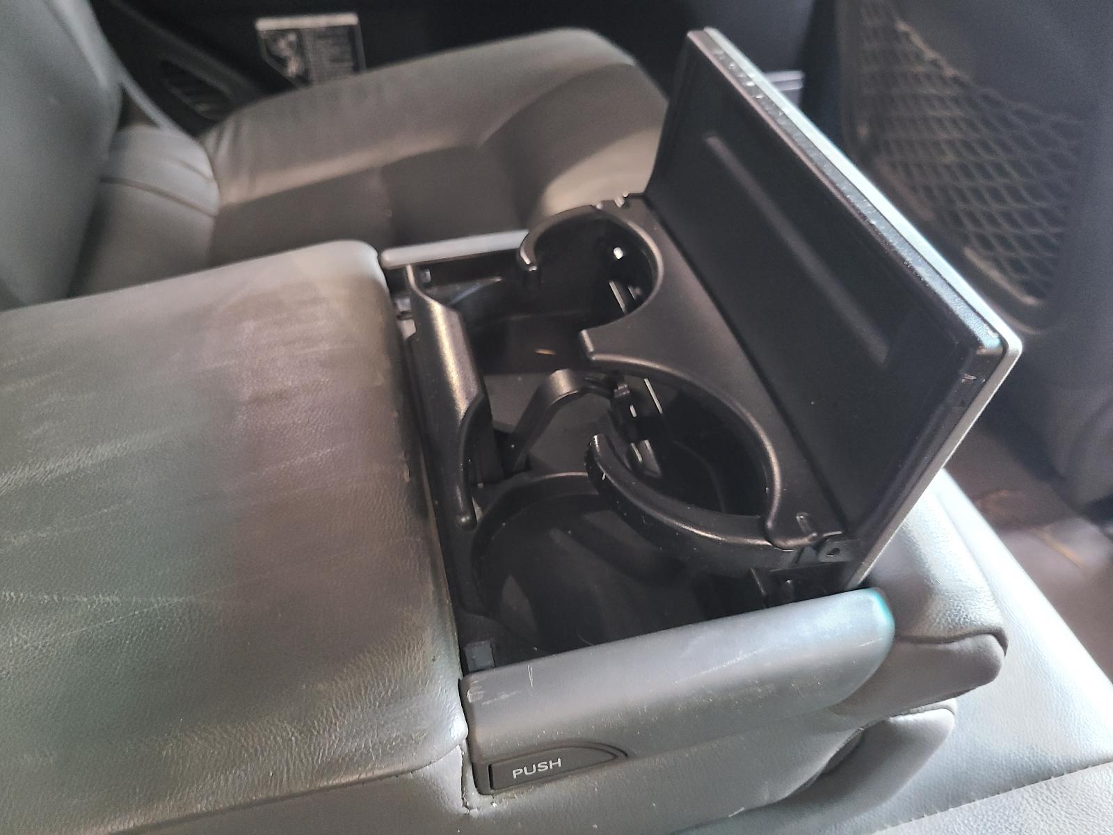 View Toyota Landcruiser 2011  
