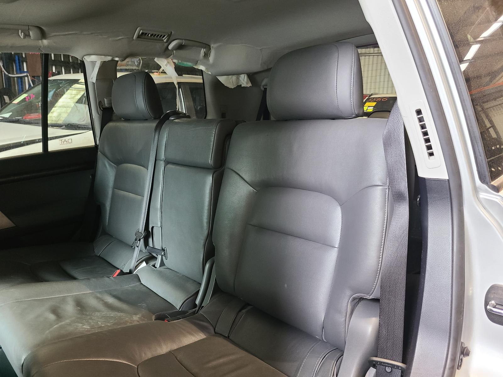 View Toyota Landcruiser 2011  