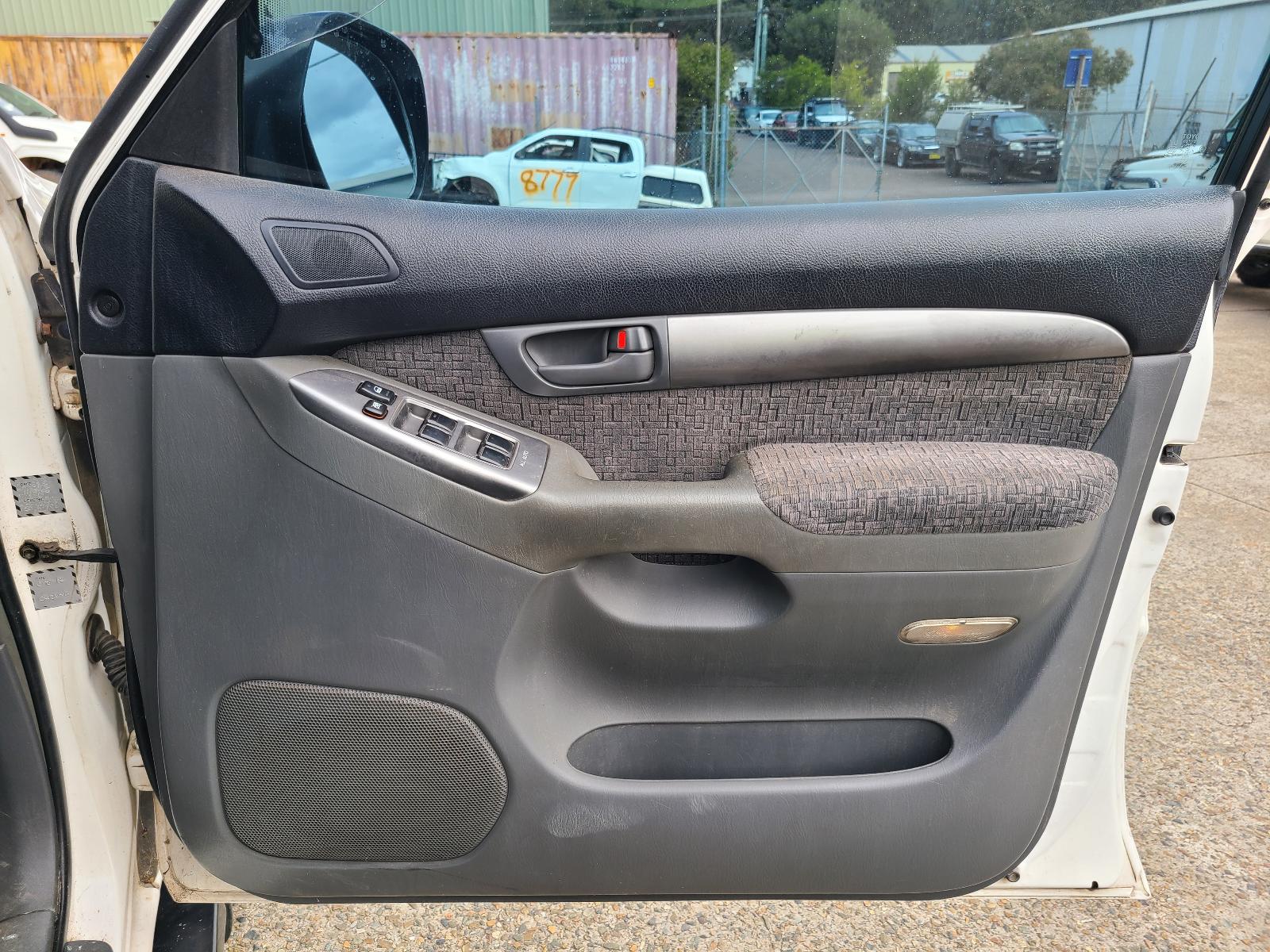 View Toyota Prado 2004 4 Door Station Wagon