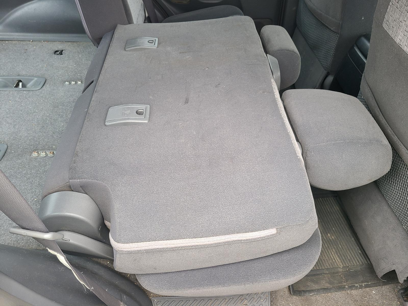 View Toyota Prado 2004 4 Door Station Wagon