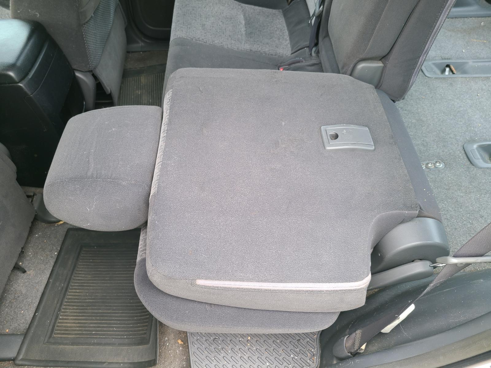 View Toyota Prado 2004 4 Door Station Wagon
