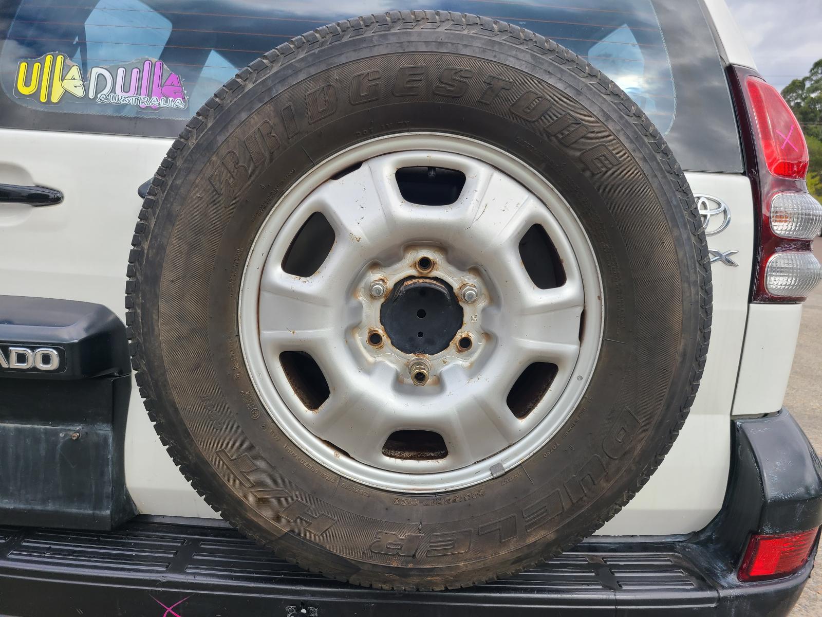 View Toyota Prado 2004 4 Door Station Wagon