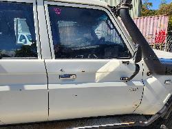 View Toyota Landcruiser 2013