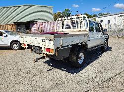 View Toyota Landcruiser 2013