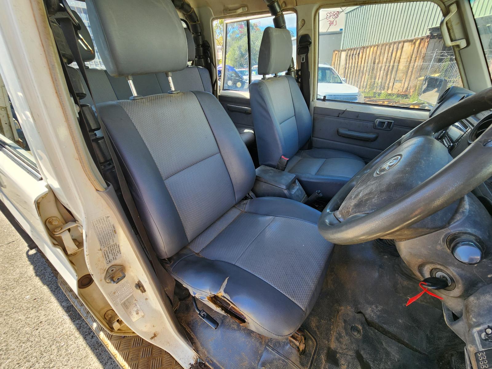 Toyota Landcruiser 2013 View Toyota Landcruiser 2013