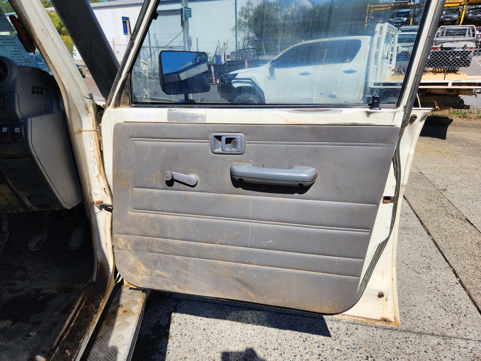 Toyota Landcruiser 2013 View Toyota Landcruiser 2013