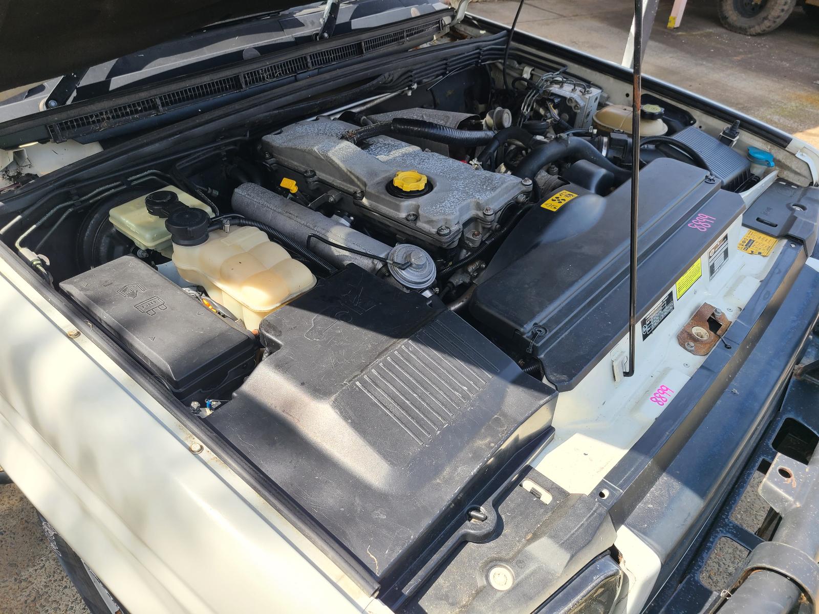 View Land Rover Discovery 2000 4 Door Station Wagon