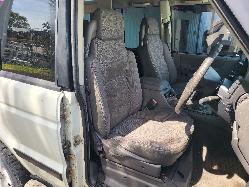 View Land Rover Discovery 2000 4 Door Station Wagon