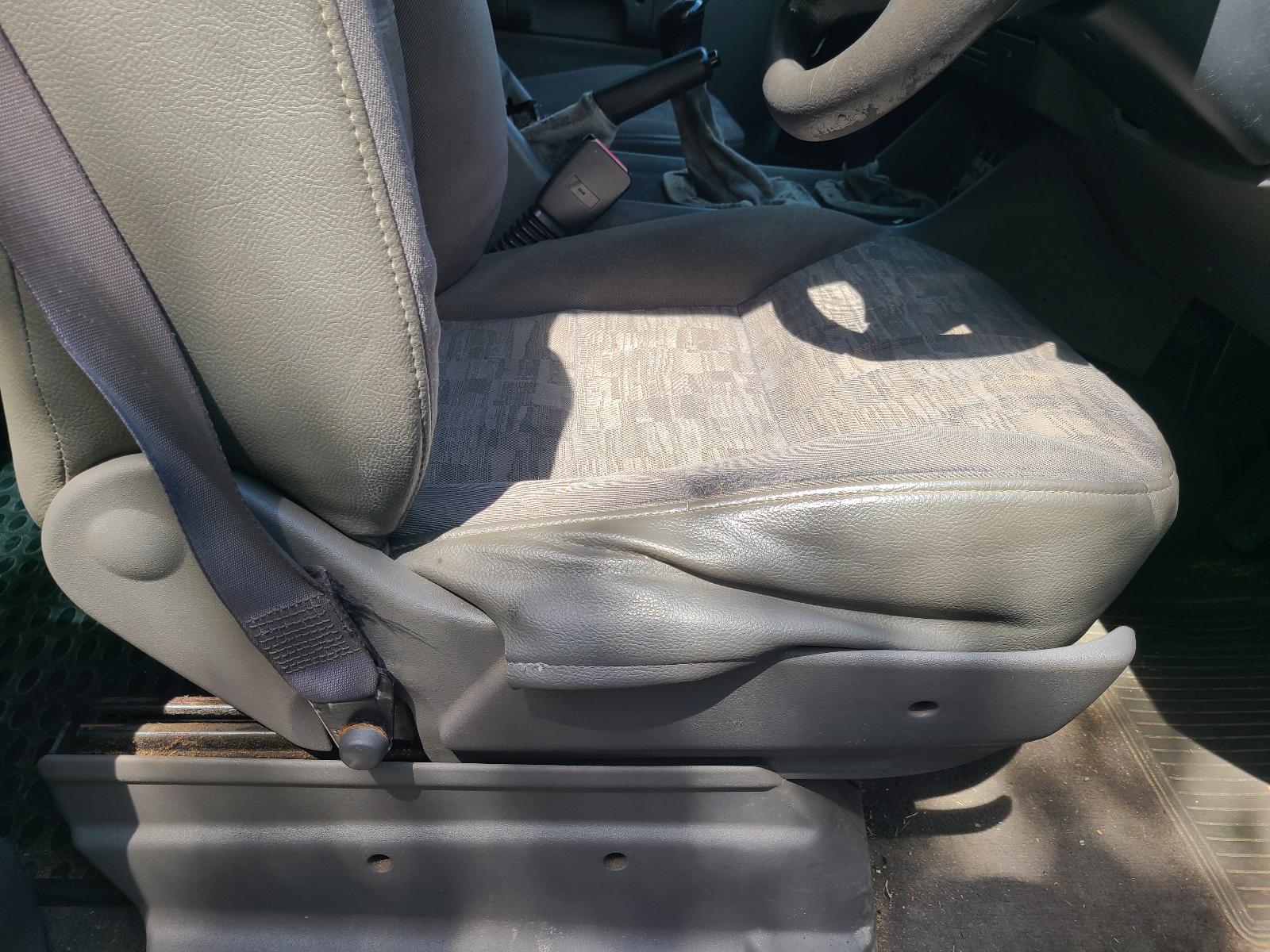 View Land Rover Discovery 2000 4 Door Station Wagon