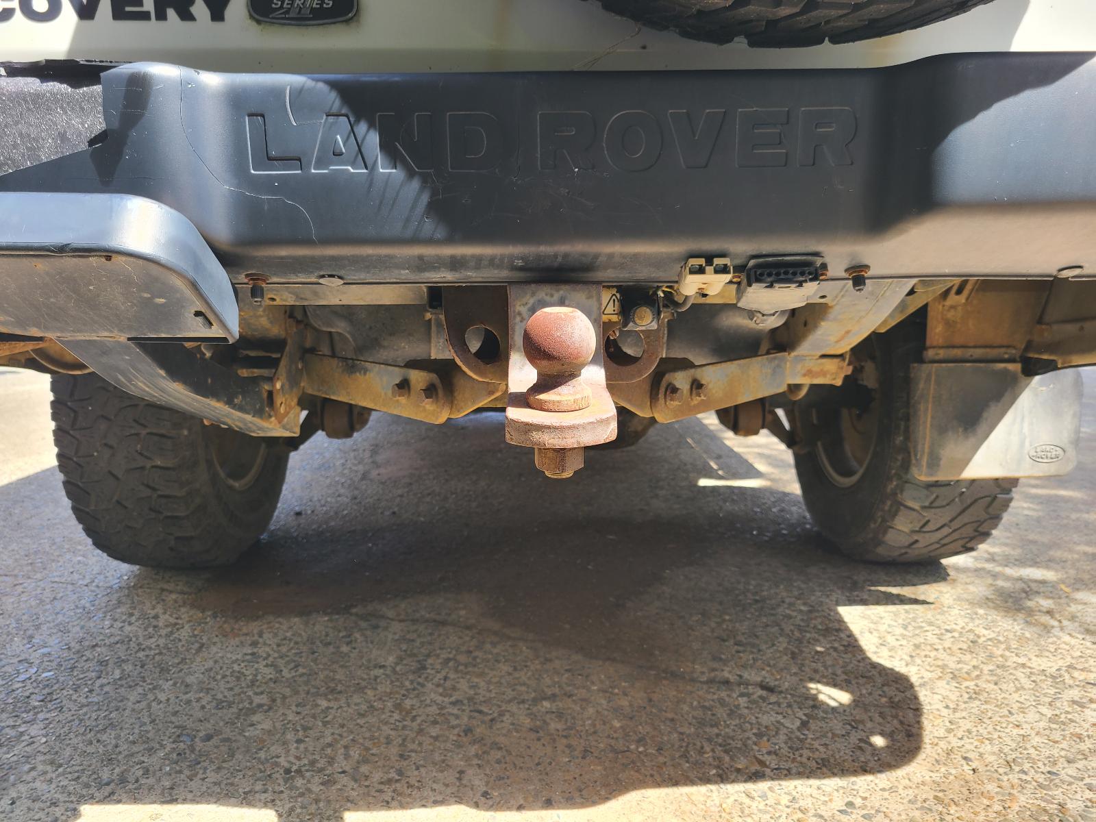 View Land Rover Discovery 2000 4 Door Station Wagon